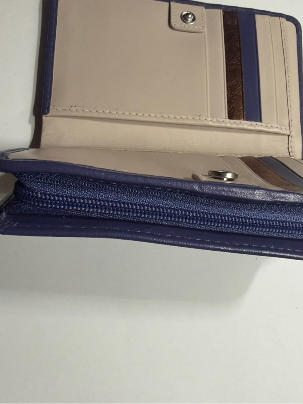 Radley London Women's Mini Dot Dog Leather Bifold Wallet - Picture 11 of 12